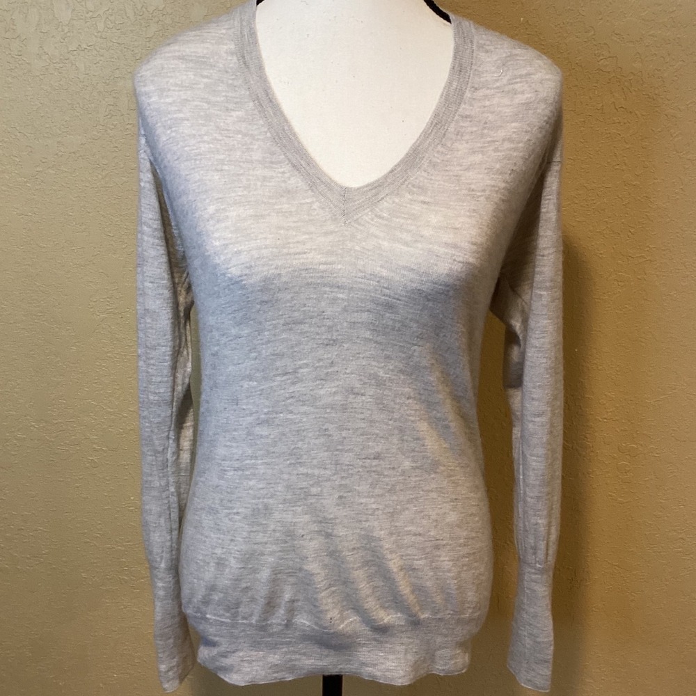J Crew Women's Beige 100% Cashmere V-Neck Sweater, Size XS